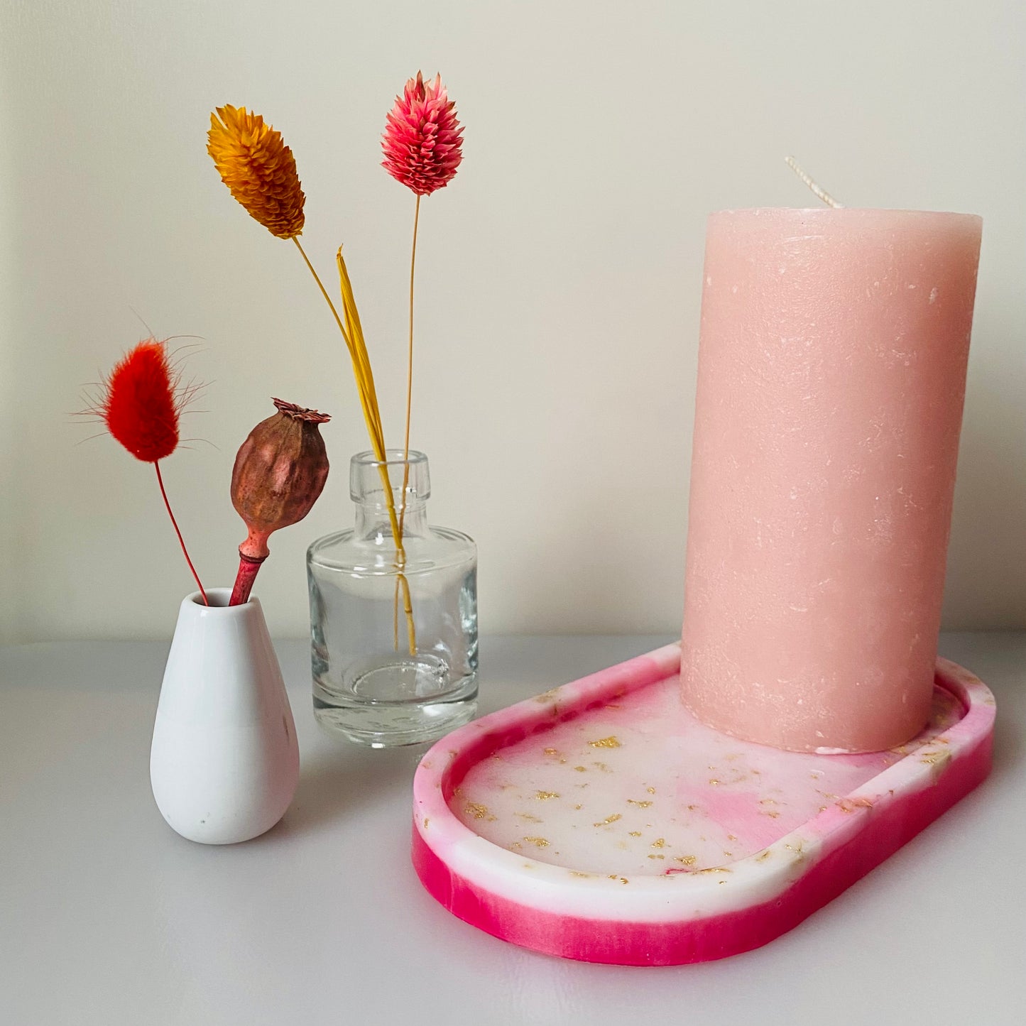 Ovaal - roze met wit en een beetje goud