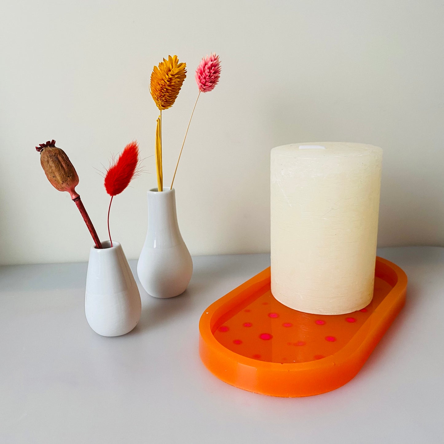 Ovaal - lekker oranje met roze dots